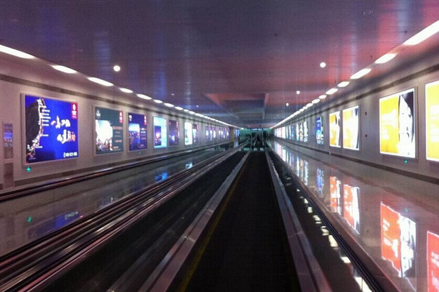 地鐵隧道廣告圖1 地鐵隧道廣告圖1