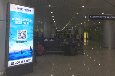 主樓1F大廳立牌燈箱廣告 主樓1F大廳立牌燈箱廣告