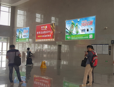 汕尾高鐵站出站大廳燈箱廣告