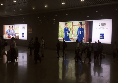 出站通道(東、西)嵌入式燈箱廣告 出站通道(東、西)嵌入式燈箱廣告