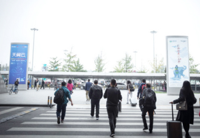 T2停車場燈箱廣告 T2停車場燈箱廣告