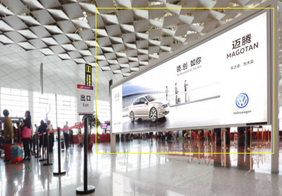 四層出發大廳值機島中間站立式燈箱廣告 四層出發大廳值機島中間站立式燈箱廣告