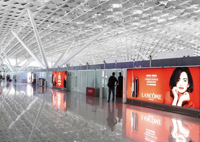 四層出發安檢后通道立式燈箱廣告 四層出發安檢后通道立式燈箱廣告