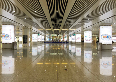 地下一層換乘大廳包柱燈箱廣告 地下一層換乘大廳包柱燈箱廣告