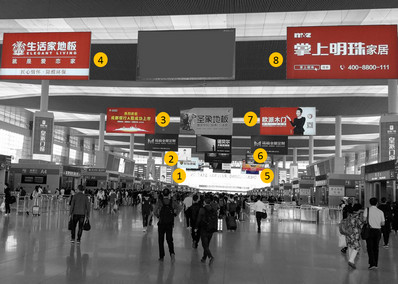 成都東站候車大廳中央懸掛式燈箱廣告 成都東站候車大廳中央懸掛式燈箱廣告