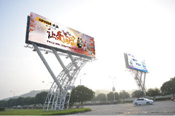 投放桂林兩江機場戶外大牌廣告多少錢?