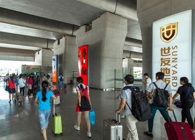 常州北站到達層出站大廳內側落地燈箱廣告 常州北站到達層出站大廳內側落地燈箱廣告