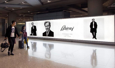 北京首都機場T3行李提取區域落地燈箱廣告案例圖 北京首都機場T3行李提取區域落地燈箱廣告案例圖