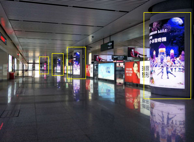 哈濱西站出站大廳弧形廊柱燈箱廣告 哈濱西站出站大廳弧形廊柱燈箱廣告