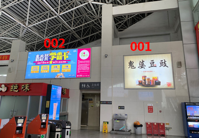 江門東高鐵站垂直電梯燈箱廣告 江門東高鐵站垂直電梯燈箱廣告