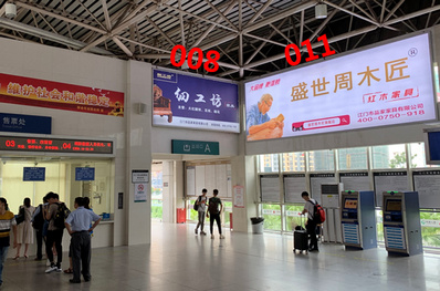 江門東高鐵站進出站口燈箱廣告 江門東高鐵站進出站口燈箱廣告