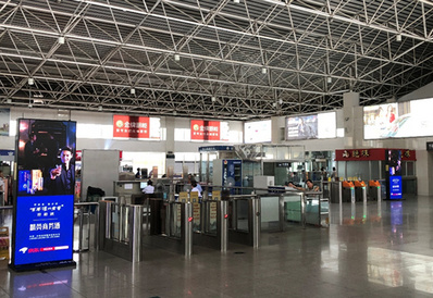 江門東高鐵站刷屏機廣告 江門東高鐵站刷屏機廣告