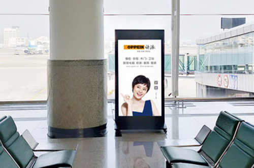 呂梁機場出發區刷屏機廣告