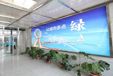 青島機場國際出發區燈箱廣告