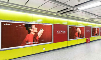 廣州地鐵十二封燈箱廣告媒體有什么優勢