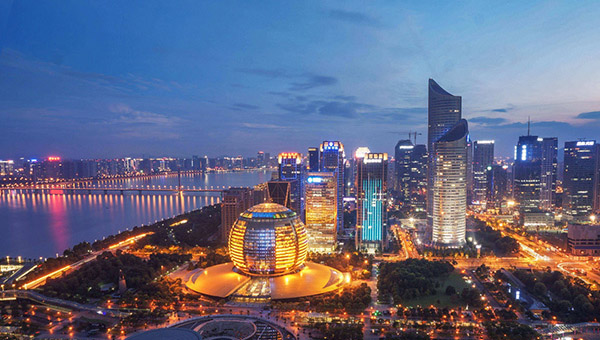 杭州公交廣告有什么優勢？投放價格是多少？