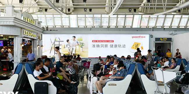 三亞機場T1出發候機區有哪些大面積燈箱媒體？