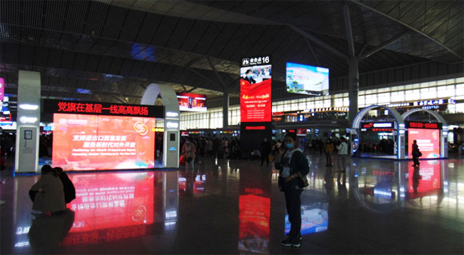 品牌站臺(tái)LED貼膜透明屏