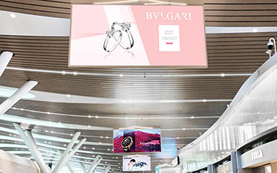 貴陽機場T3四層國內出發候機大廳燈箱廣告