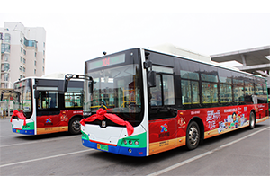 青島公交廣告線路案例，食品快消青島公交車廣告，青島公交車身廣告效果怎么樣？