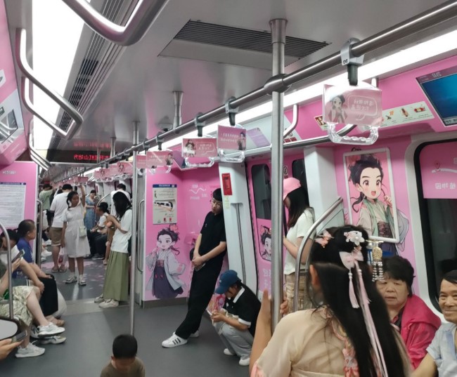 洛陽地鐵性價比最高車廂廣告拉手優勢案例，洛陽地鐵拉手廣告價格