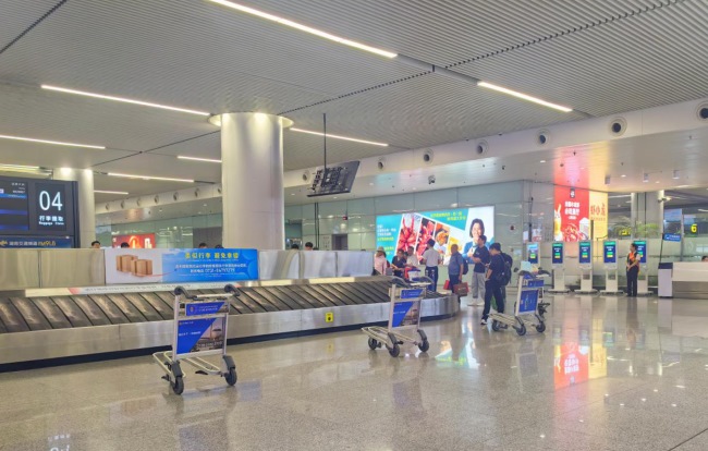 長沙機場到達行李廳墻面燈箱廣告牌投放，長沙黃花機場廣告價格