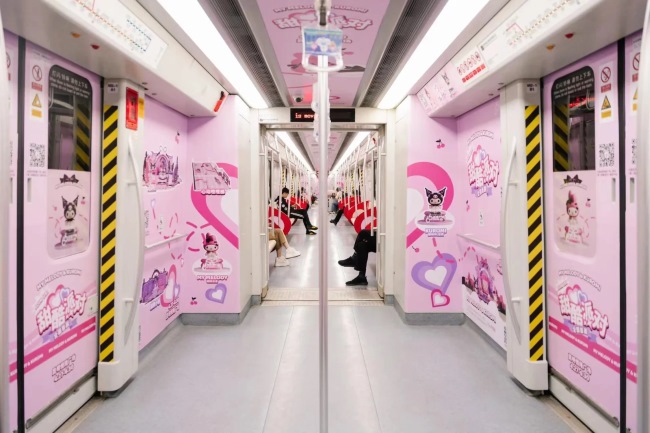 昆明地鐵車廂創(chuàng)意內(nèi)包車貼廣告投放案例，昆明地鐵列車廣告價格