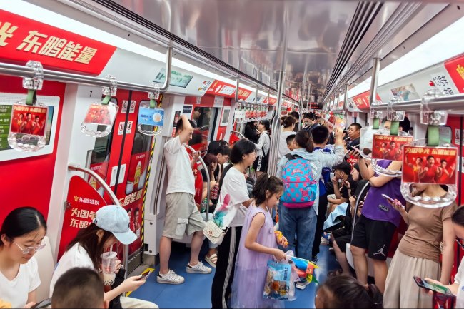 福州地鐵車內(nèi)貼紙內(nèi)包車廣告品牌列車投放，福州地鐵列車廣告價格