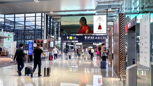 上海虹橋機場T2航站樓國內出發LED大屏廣告，上海機場大屏廣告價格