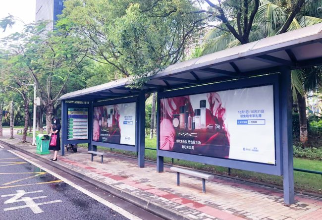 海口公交站牌廣告投放，海口候車亭巴士站臺燈箱廣告價格