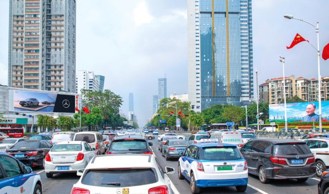 深圳戶外廣告：連接品牌與消費者的橋梁