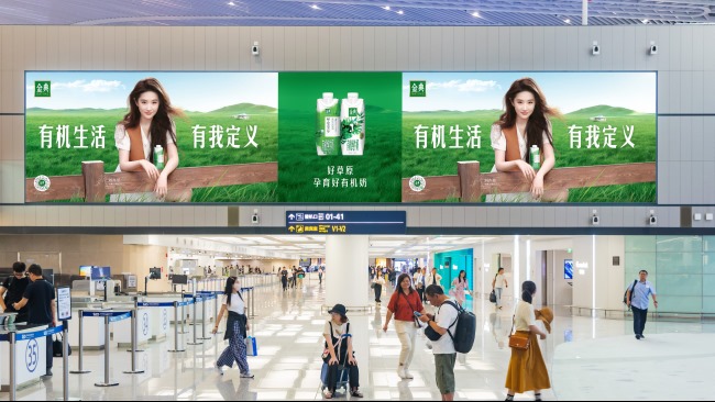 青島膠東機(jī)場出發(fā)大廳最大燈箱廣告投放，青島機(jī)場廣告價(jià)格