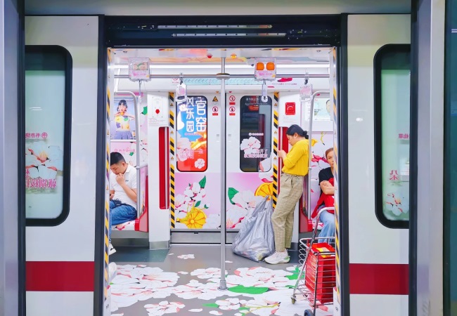 長沙地鐵2號線全景內包車貼廣告，長沙地鐵車廂廣告價格