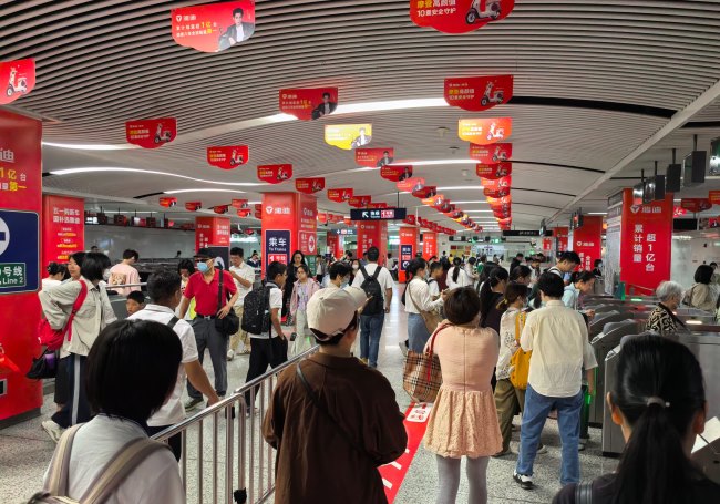 福州南門兜地鐵1號線站廳包柱廣告投放，福州地鐵廣告價格