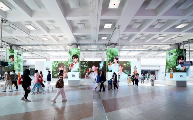 北京西直門地鐵站換乘墻面LED廣告，北京地鐵包柱大屏廣告價格