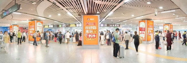 長沙地鐵火車南站閘機口包柱燈箱廣告投放，長沙地鐵廣告價格