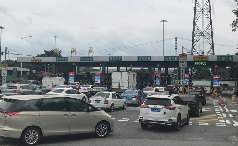 第一戶外傳媒-新洲收費站廣告