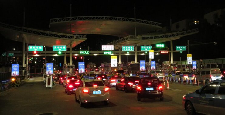 第一戶外傳媒-花城大道收費站廣告 第一戶外傳媒-花城大道收費站廣告