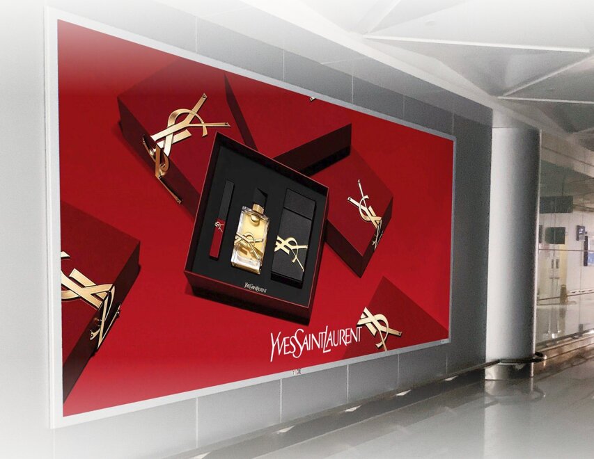 第一戶外傳媒-義烏機場-國際出發值機后通廊燈箱 