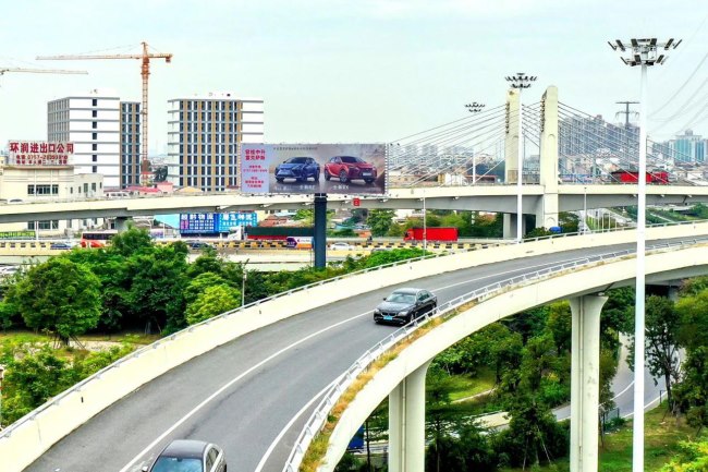 高速公路廣告為什么總是收到品牌青睞？廣告主到底是為了搶占流量入口還是品牌宣示？