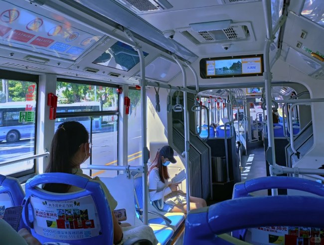 珠海公交車內座椅廣告投放，珠海巴士車廂海報廣告價格