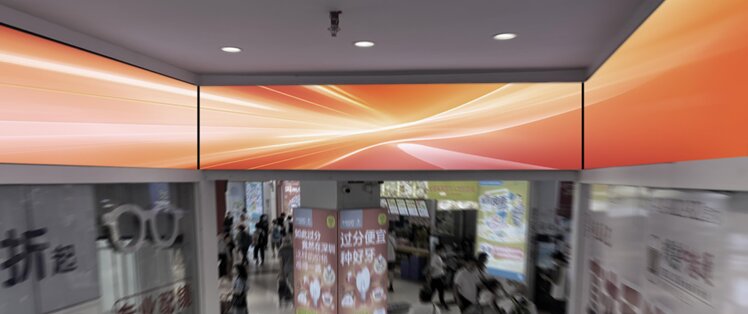 第一戶外傳媒-深圳蓮塘口岸三面覆蓋燈箱