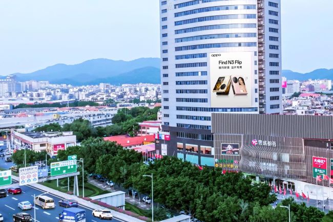 廣州機場高速三元里收費站宏泰大廈LED廣告投放，廣州LED廣告