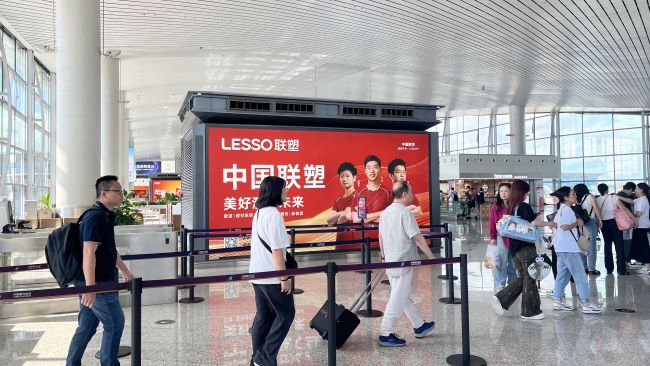 廣州機場出發到達混流區燈箱廣告投放，廣州白云機場大屏廣告
