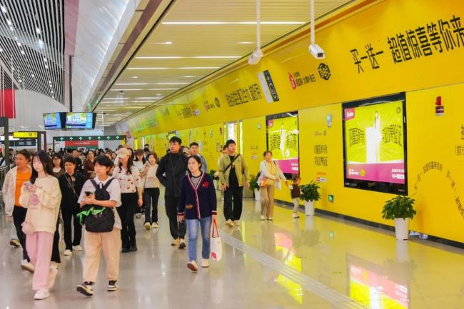 重慶觀音橋地鐵品牌專區：商圈核心的視覺傳播陣地