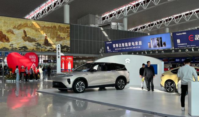 汽車行業2026春運廣告怎么投？戶外廣告如何選擇更有性價比？