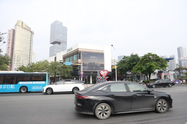 深圳蛇口海上世界LED大屏：濱海商圈的高效視覺觸點(diǎn)