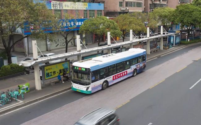 日立中央空調-珠海公交車廣告