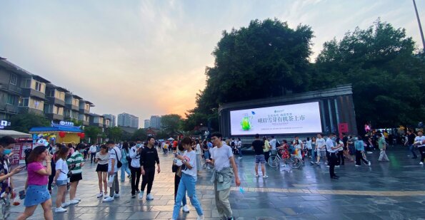 成都寬窄巷子LED大屏廣告價格？南昌裸眼3D廣告優勢報價