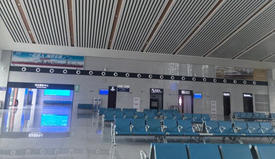 第一戶外傳媒-內江東站-候車廳兩側墻面燈箱 第一戶外傳媒-內江東站-候車廳兩側墻面燈箱